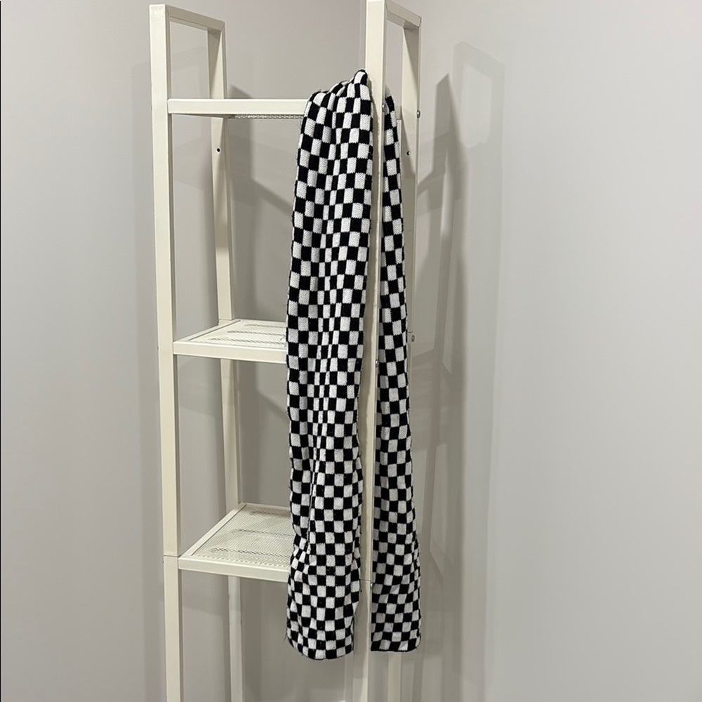 Black and White Checkered Scarf